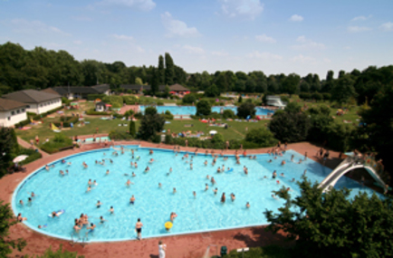 Was Kostet Es Einen Pool In Den Eigenen Garten Zu Bauen